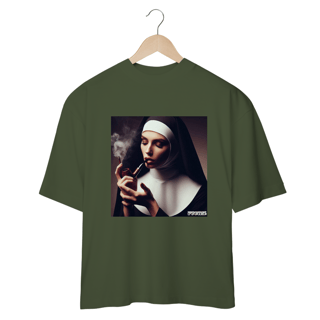 Nome do produto Camiseta Oversized Freira