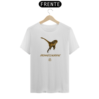 Nome do produto Camiseta Dromaeosauridae em Cor | Ilustração por Leandro Sanches
