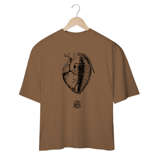Nome do produto Camiseta Oversized - Coração + Trilobita