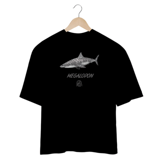 Nome do produto Camiseta Oversized Megalodon em Cor | Ilustração por Leandro Sanches
