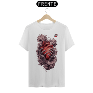 Nome do produto Coração em Mãos - Camiseta
