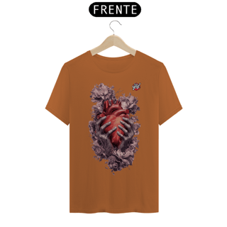 Nome do produto Coração em Mãos - Camiseta