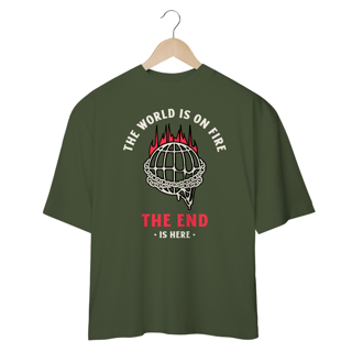 Nome do produto Camiseta Oversized The World Is On Fire