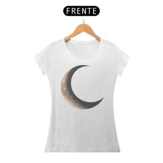 Nome do produto Camiseta Feminina  Lua um símbolo de mistério e magia.