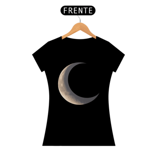 Nome do produto Camiseta Feminina  Lua um símbolo de mistério e magia.