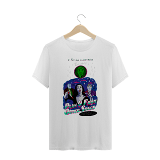 Nome do produtoT-Shirt Plus Size PLANO 9 DO ESPAÇO SIDERAL - CINECLUBE