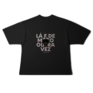 Nome do produto Lá e de Moto Outra Vez Logo - Collab Lá e de Moto Outra Vez - Unissex, 100% Algodão, Oversized