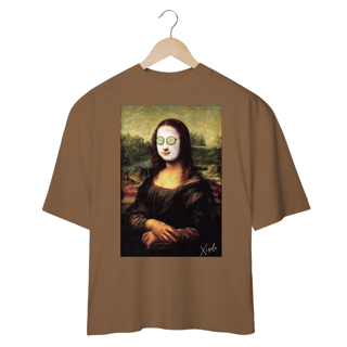 Nome do produto Camiseta oversize - Monalisa com pipino nos olhos