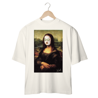 Nome do produto Camiseta oversize - Monalisa com pipino nos olhos