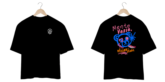 Camisa oversized - frase de avó: mente vazia oficina do diabo
