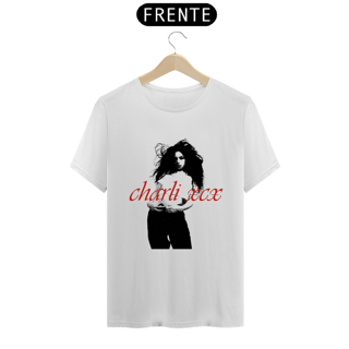 Nome do produto Camiseta Charli XCX - pose