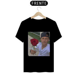 Nome do produto Camisa Neymar entregando flor