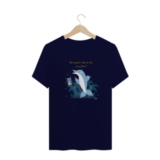 Nome do produtoCamiseta plus size Dodo - golfinho dançante - com frase