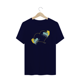 Nome do produtoCamiseta plus size Patins (cadarço coração) 
