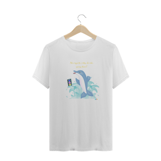 Nome do produtoCamiseta plus size Dodo - golfinho dançante - com frase