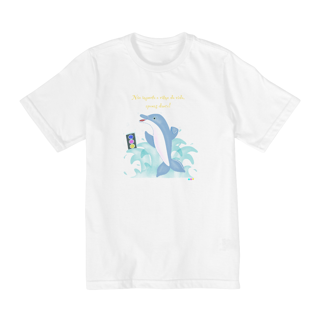 Nome do produtoCamiseta infantil Dodo - golfinho dançante - com frase