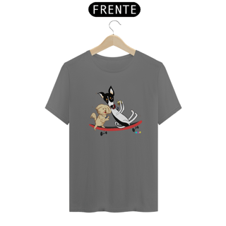 Nome do produtoCamiseta estonada Café e Chico - cachorros no skate 