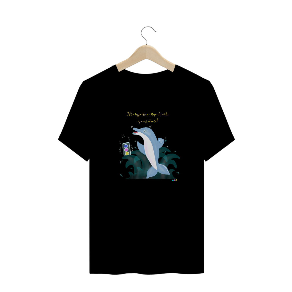 Nome do produto: Camiseta plus size Dodo - golfinho dançante - com frase