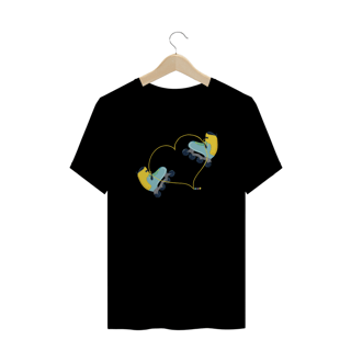 Nome do produtoCamiseta plus size Patins (cadarço coração) 