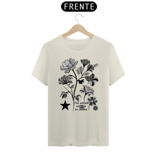 Nome do produto Camiseta Floral 02 PB