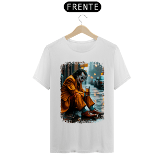 Nome do produto Camiseta Coringa Bebendo Cerveja - Modelo 1