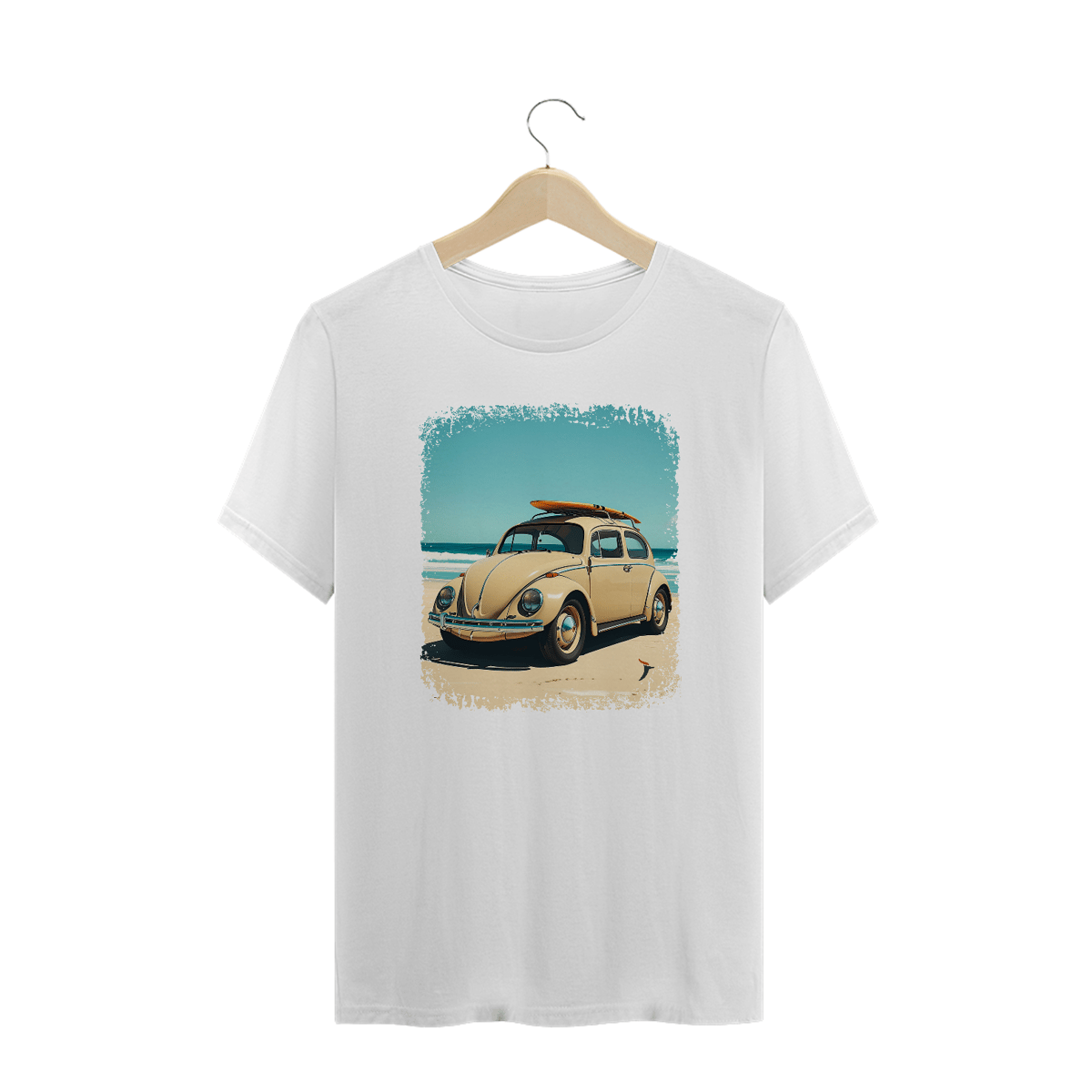 Nome do produto: Camiseta Plus Size Fusca Modelo 1 - Com uma Prancha de Surf