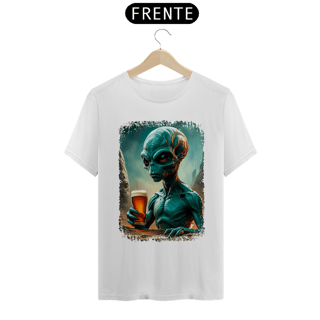 Nome do produto Camiseta Ufologia Modelo 2 - Alienígena Bebendo Cerveja