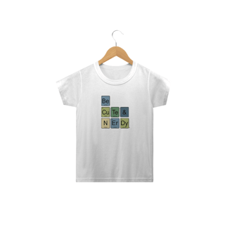 Nome do produto Camiseta Infantil Be Cute And Nerdy