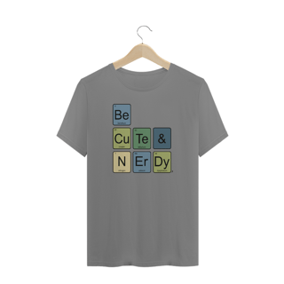Nome do produto Camiseta Plus Size Be Cute And Nerdy