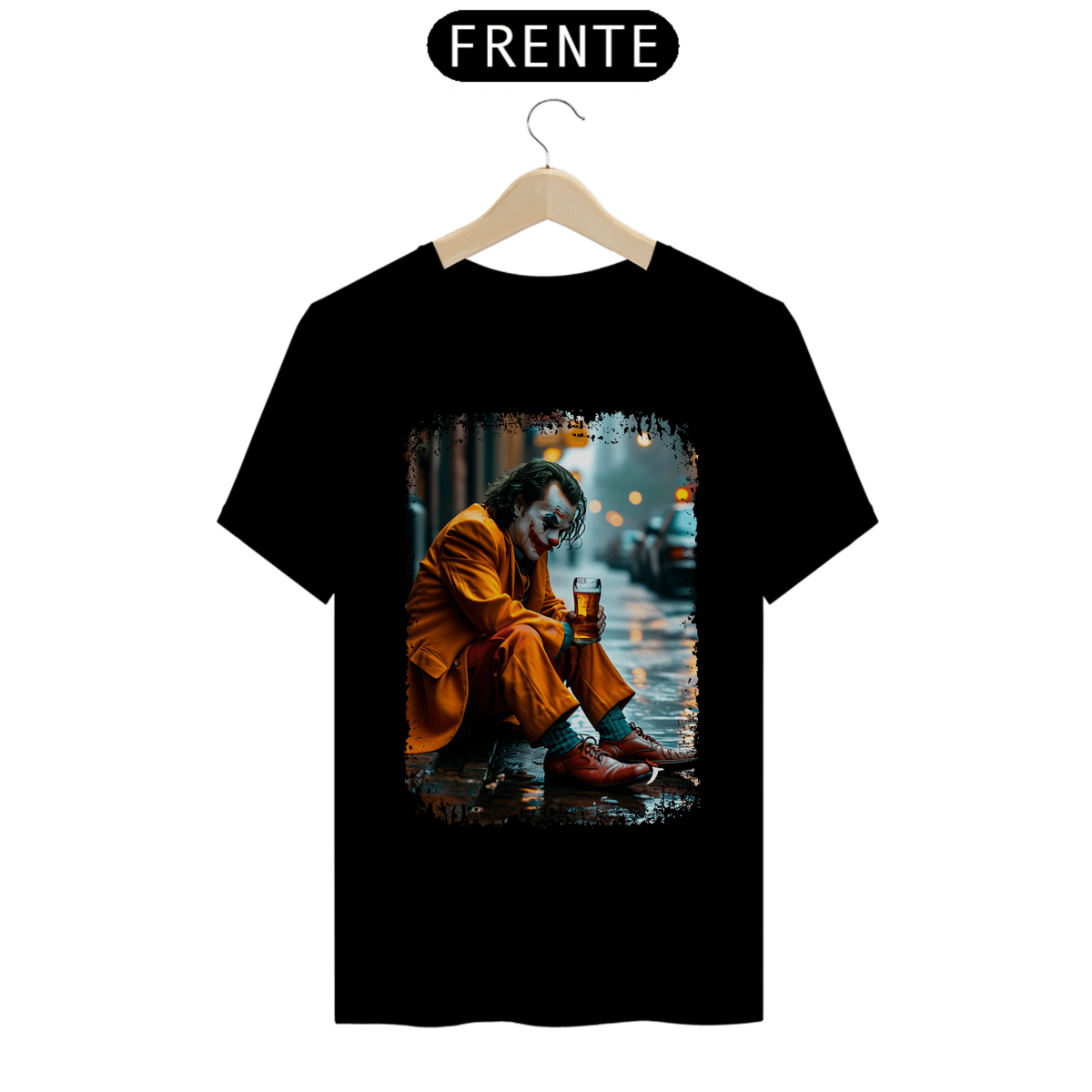 Nome do produto: Camiseta Coringa Bebendo Cerveja - Modelo 1
