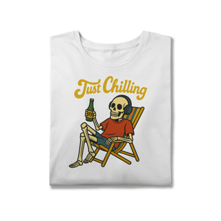 Nome do produto Camiseta Plus Size Caveira Just Chilling - Modelo 1