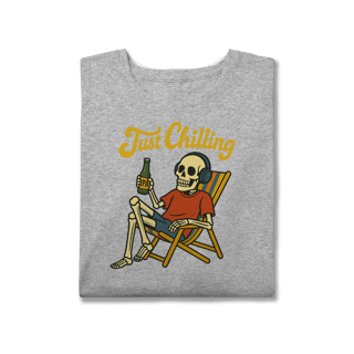 Nome do produto Camiseta Plus Size Caveira Just Chilling - Modelo 1