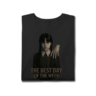 Nome do produto Camiseta Plus Size Wandinha Modelo 1 - The Best Day of the Week