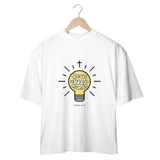 Nome do produto Camiseta Masculina Oversized Jesus a luz do mundo