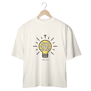 Nome do produto Camiseta Feminina Oversized Jesus a luz do mundo