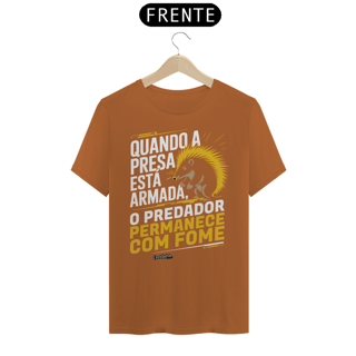 Nome do produto Camiseta - Presa armada, predador com fome - Light Colored - [Prime Shirt]