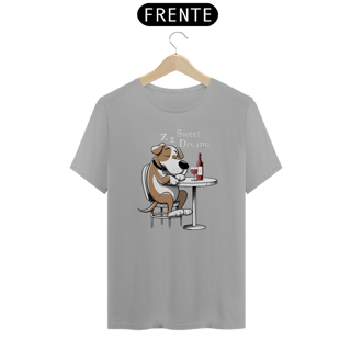 Nome do produto T-shirt Classic com Estampa de Cão no Bar