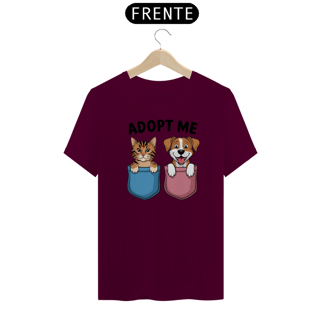Nome do produto T-Shirt Classic Estampa Cao e Gato com Frase Adote Me