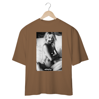 Nome do produto Camiseta Overside Love? Or Money? Edition Invert