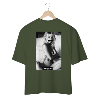 Nome do produto Camiseta Overside Love? Or Money? Edition Invert