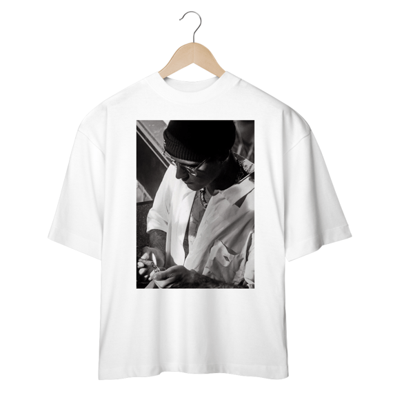 Oversized Justin Bieber Smoke