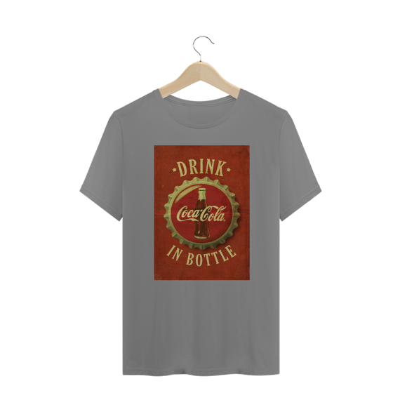 Camisa Coca-Cola Drink in Bottle Plus Size