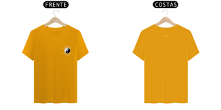 Nome do produto T- shirt Quality - Dia um jeito/Noite de outro - COLORIDO