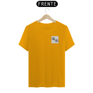 Nome do produto Camiseta Folhas no Peito