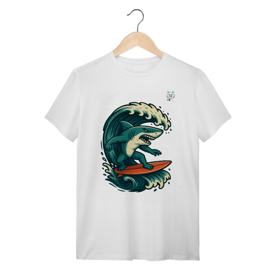 Camiseta Surfing Shark