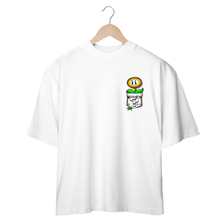 Nome do produto[Oversized] Camiseta Flor de Fogo no Bolso