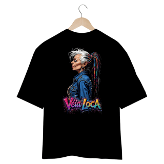 Nome do produto[Oversized] Camiseta Véia Loca Estilosa (Estampa nas Costas - Frente Lisa)