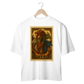 Nome do produto Camiseta Oversized Dragão Tiamat – Estilo Carta RPG