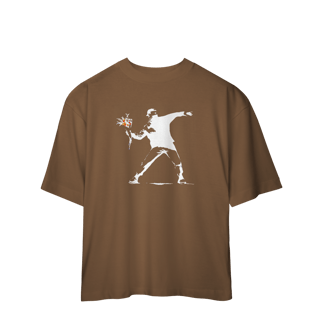 Nome do produto Flower Thrower (White) - Banksy (Oversized)