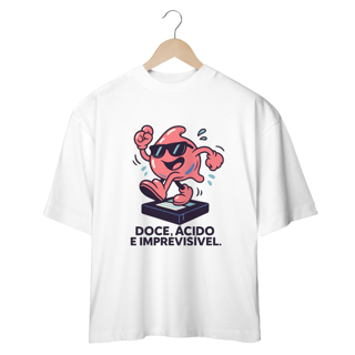 Camiseta Oversized - Doce, ácido e imprevisível 
